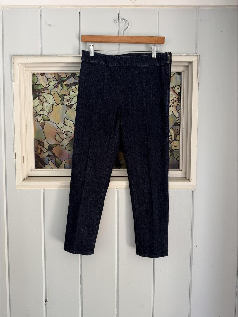 Talbots Dark Blue Slim Fit capri Pants with Side Zipper size 6